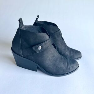 Eileen Fisher Black Waterproof Genuine Leather Ankle Boots size 8.5